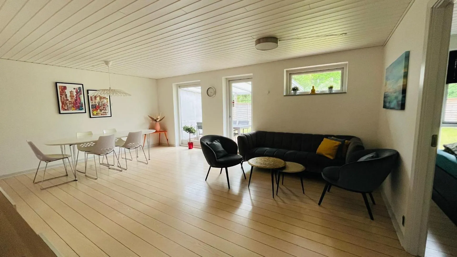 Home In Billund 0*,